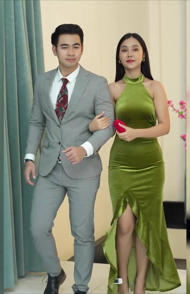 [ครบชุด] 2211113 แอ๊บใสซื่อ แต่เบื้องหลัง โคตรร้าE ตอนแรก