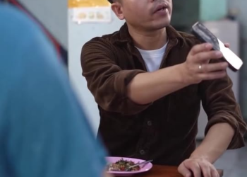 [ครบชุด] 1211026 ทะเลาะกับพ่อ เพราะแก๊งคอลเซ็นเตอร์