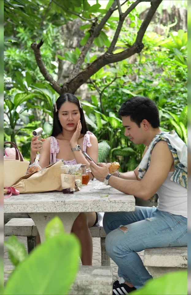 [ครบชุด] 2211105 แอบส่อง แอบทัก แล้วฉันเป็นอะไรในสายตาเธอ